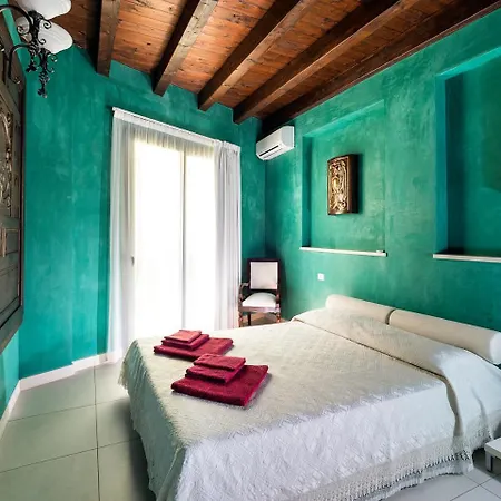 Luxury * Taormina